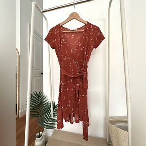 Pinkyotto - Purchased at NYC boutique - Red floral with side bow tie SIZE Small